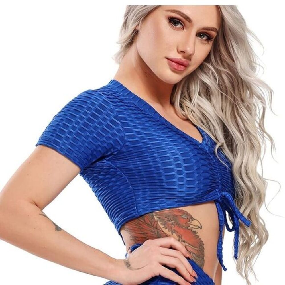 🛍NWT 🛍Women Pretty Crop Top size S